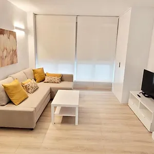 Cozy White In Getxo